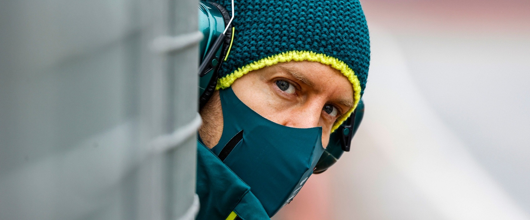 Vettel: Az Aston Martinnak meg szabad vernie a Mercedest