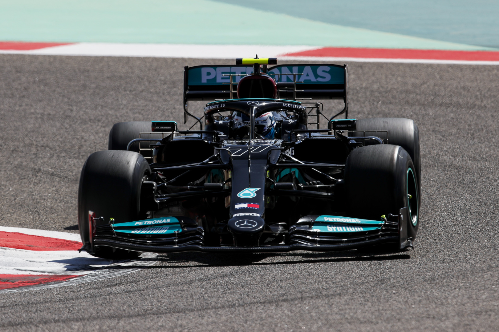 Filmes napot teljesített a Mercedes Bahreinben