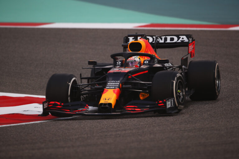 Olasz sajtó: Verstappen és a Red Bull tekinthető esélyesnek