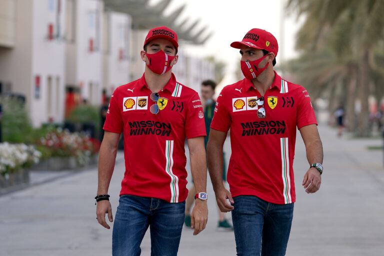 Leclerc: Sainz közelebb áll hozzám, mint Vettel