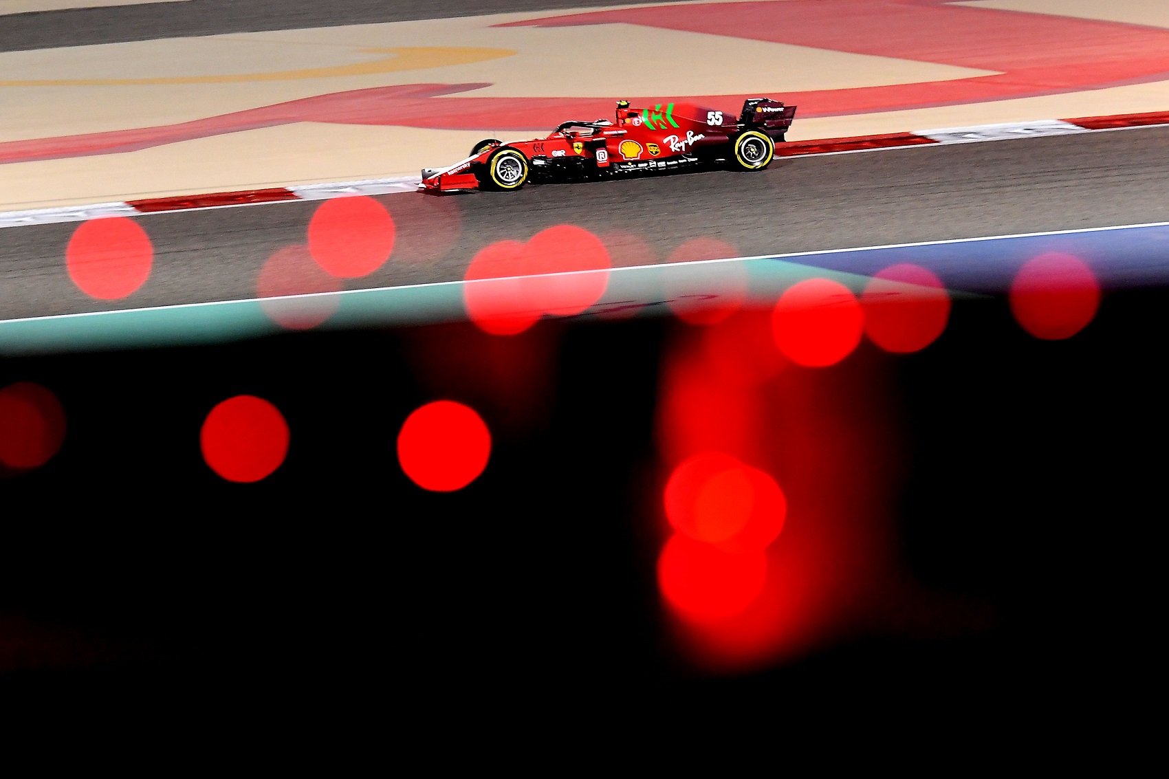 Egy hónap múlva érkezik az új Ferrari