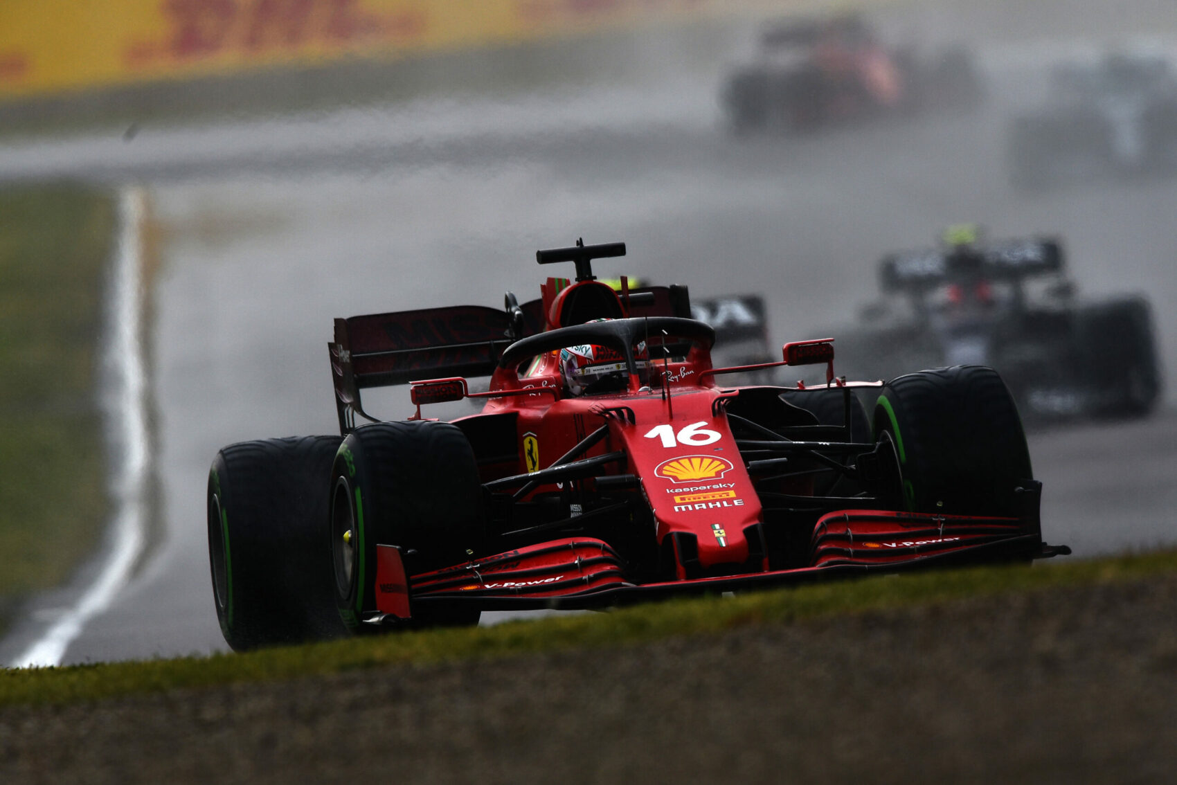 Leclerc elgondolkodott az előzésen az újraindítás előtt