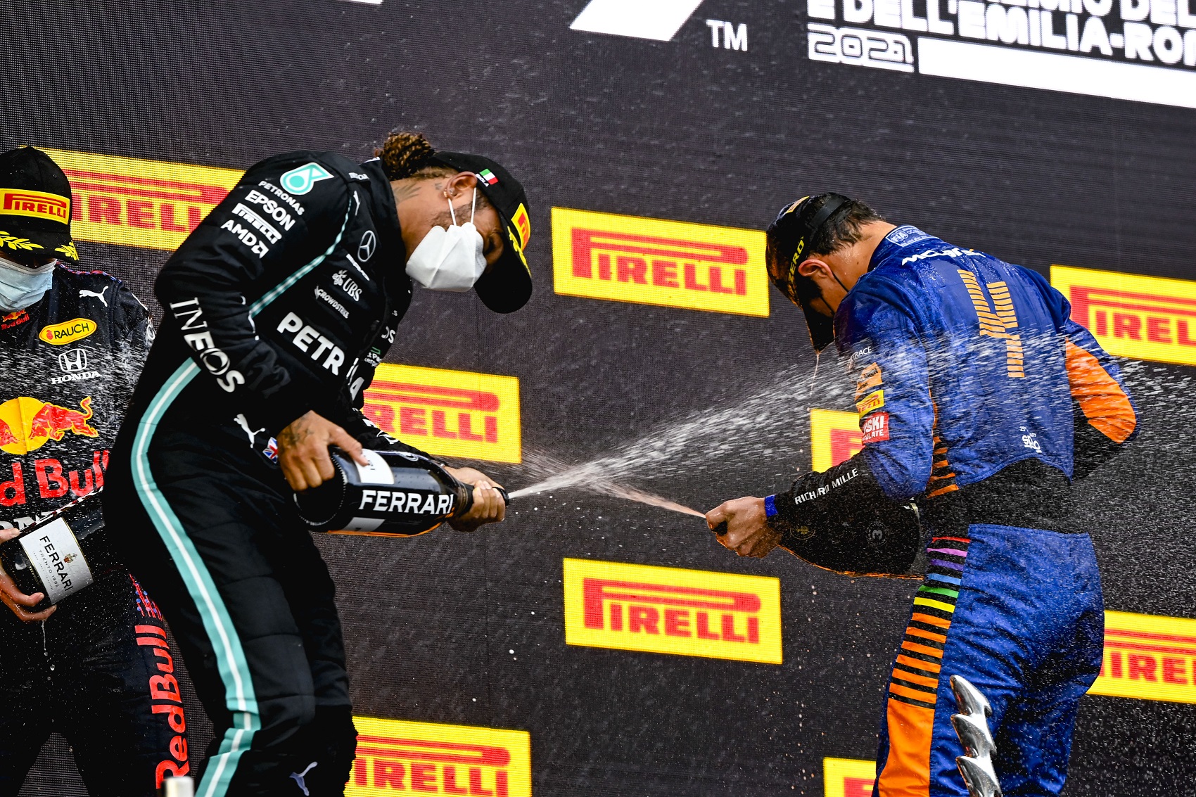 Hamilton és Norris sporttörténelmet írt a brit motorsportnak