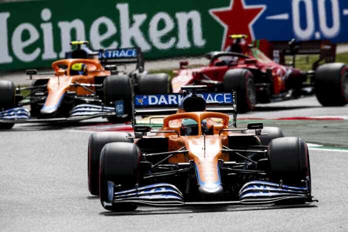 Daniel Ricciardo, Lando Norris, Carlos Sainz, McLaren, Ferrari