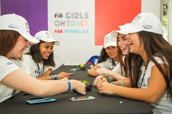 FIA Girls on track