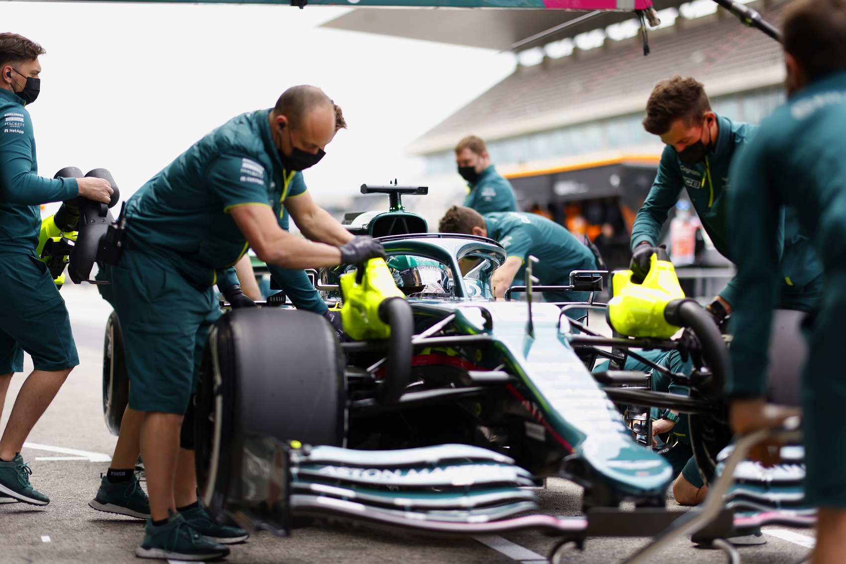 Lance Stroll kapott újításokat Portimãora, Sebastian Vettel nem