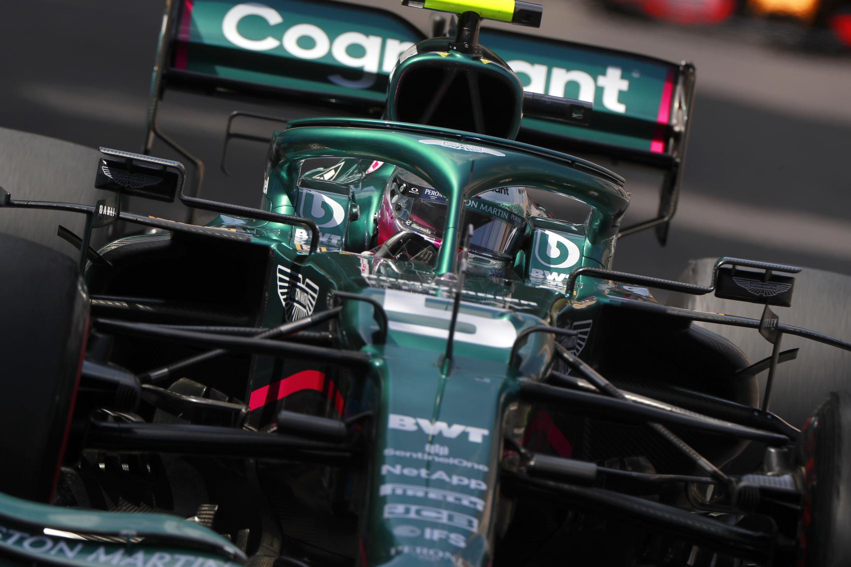 Vettel a nap versenyzője, és mutatjuk, kik elől happolta el ezt a „címet”
