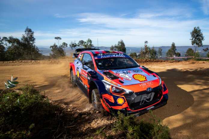Neuville por d1 Portugál Rally