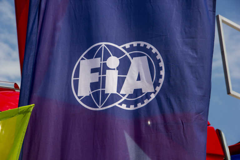 FIA, logo, Masi, versenyigazgató, f1