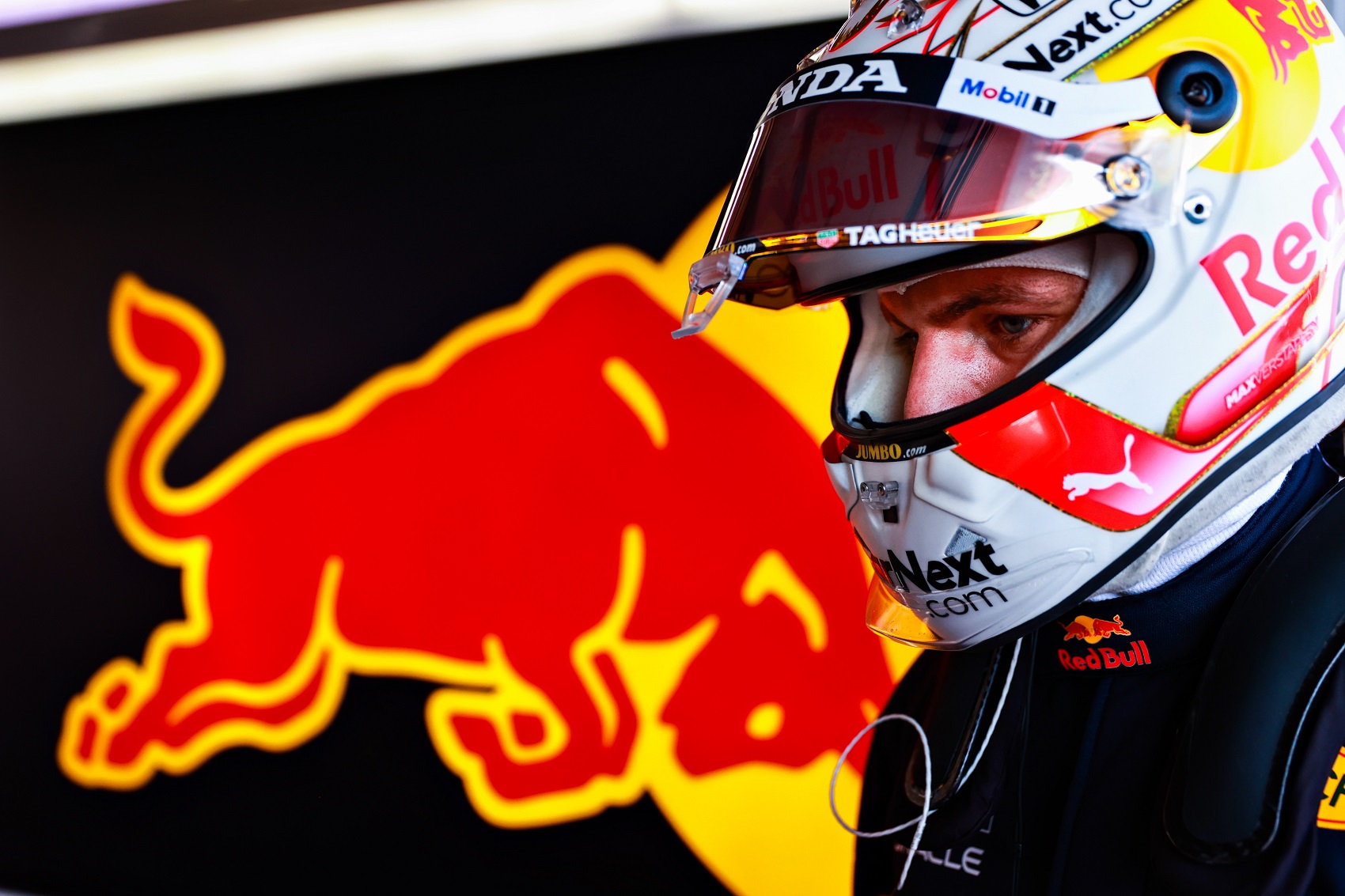 Verstappen nem boldog: Minden alkalommal ez a sz*rság!