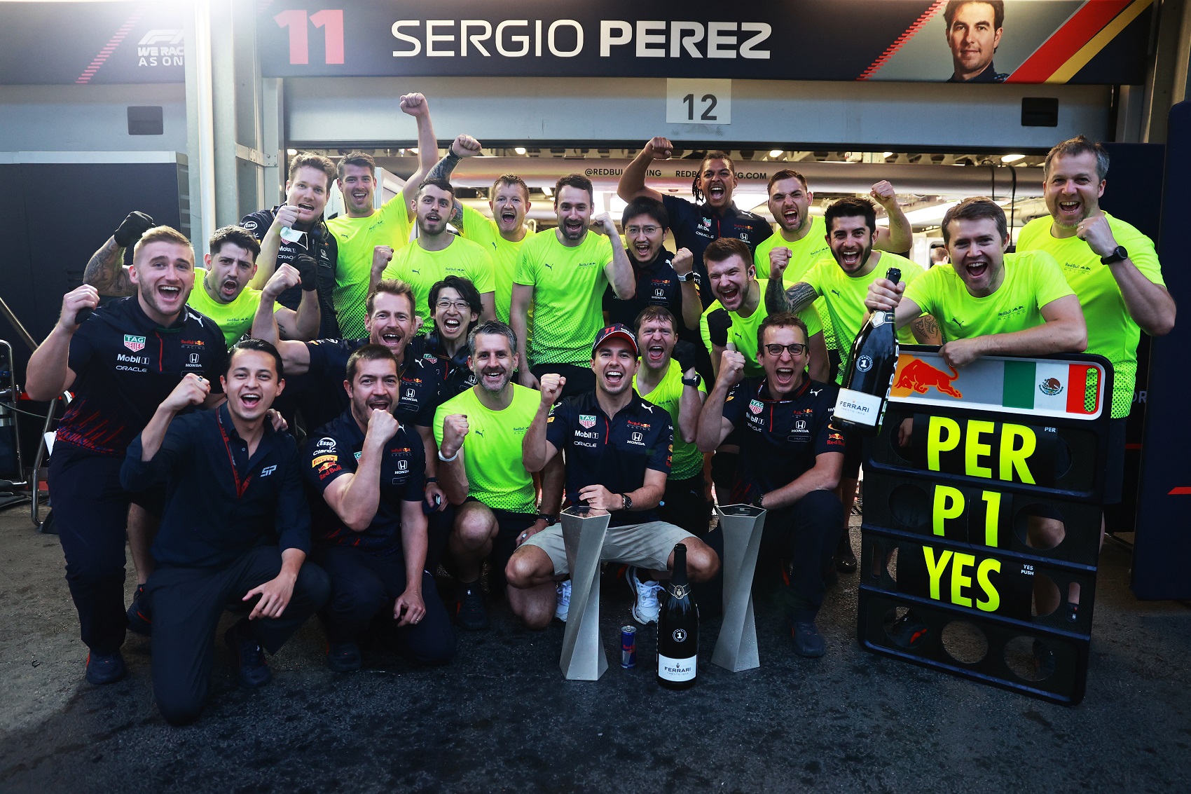 Nemzetközi sajtó: Sergio Pérez, a tökéletes csapatember