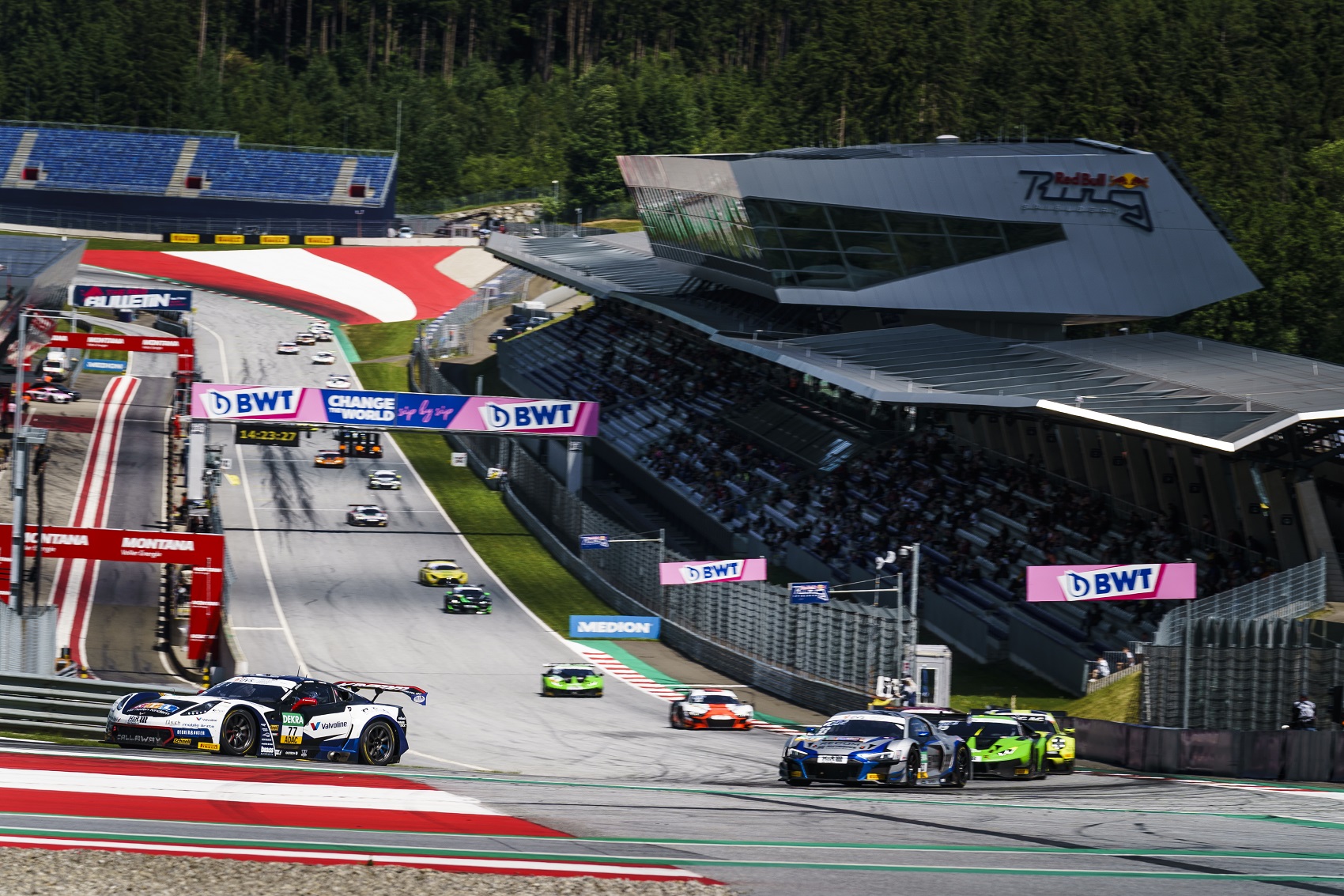 Csak 15.000 néző lehet majd a jövő hétvégi Osztrák Nagydíjon