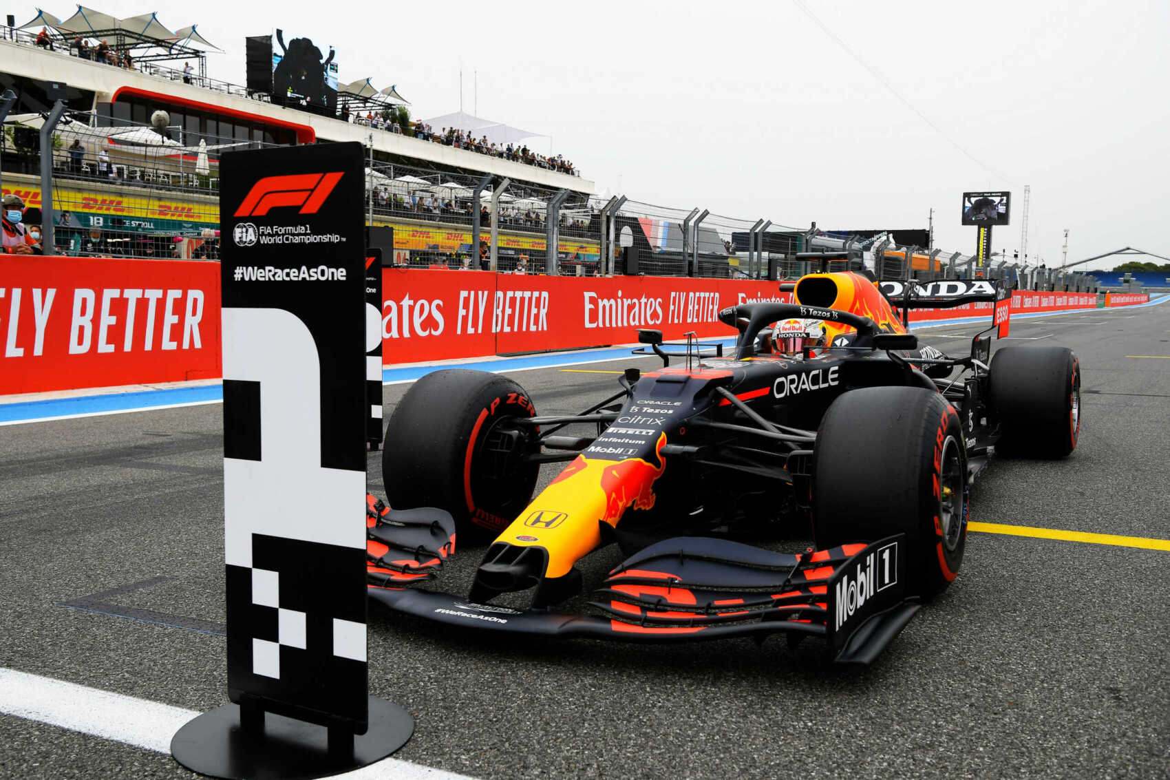 Verstappen nagyon örül a pole-nak a Mercedes felségterületén