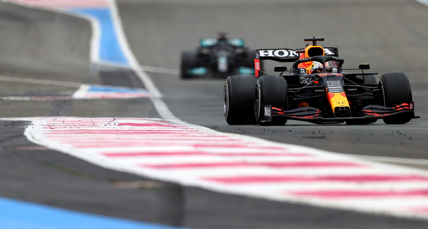 Hamilton szerint túl gyors lehet a Red Bull a Red Bull Ringen
