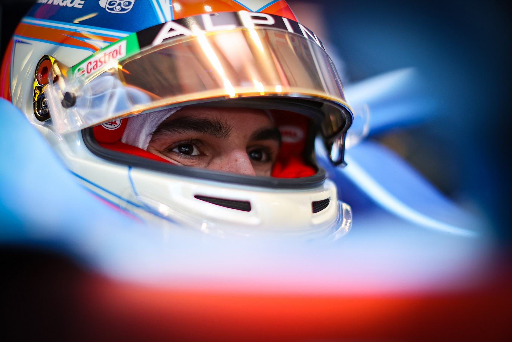 BREAKING: Ocon három évvel meghosszabbította szerződését!