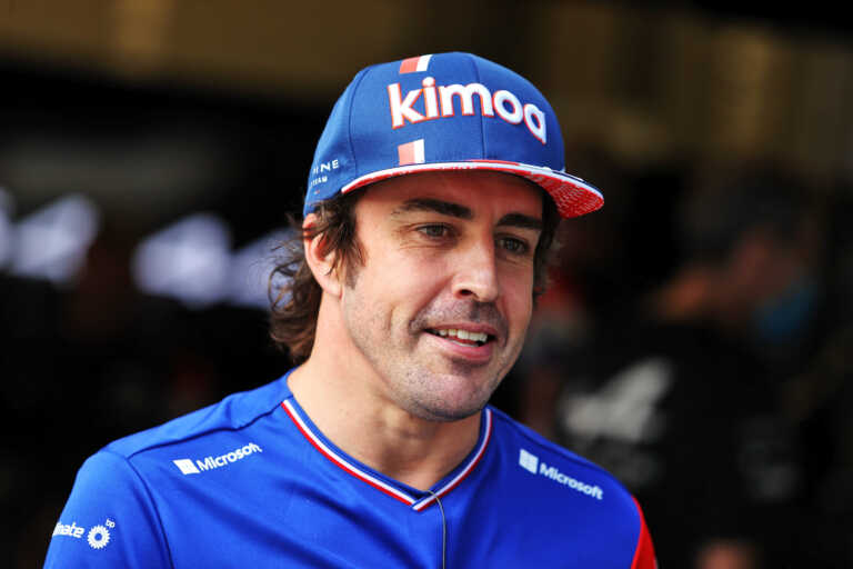 Fernando Alonso egy rejtélyes posztban árulta el a jövőjét?