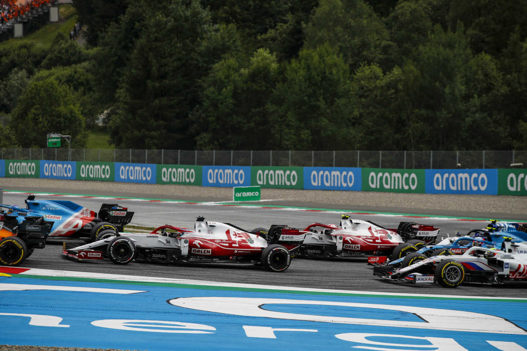 Alfa Romeo: A Williams a Russell-faktor miatt jár előttünk