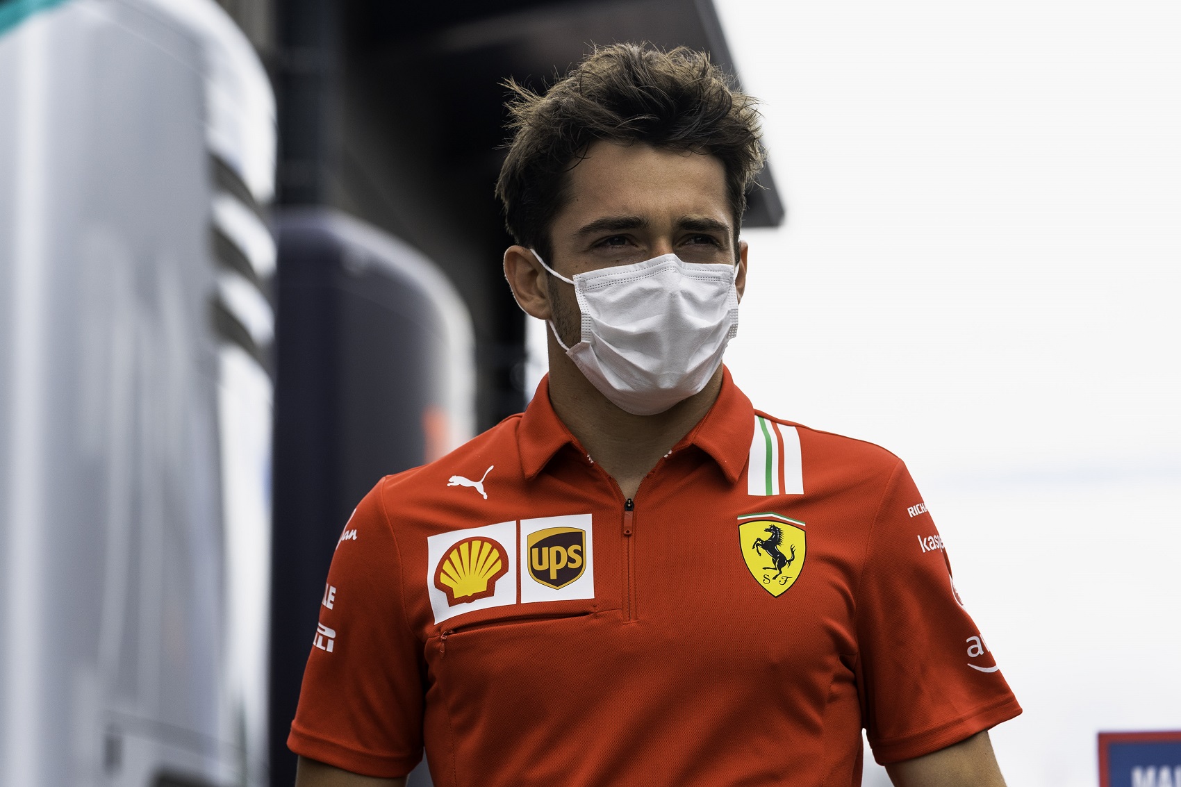 A pletykák ellenére Leclerc továbbra is bízik a Ferrariban