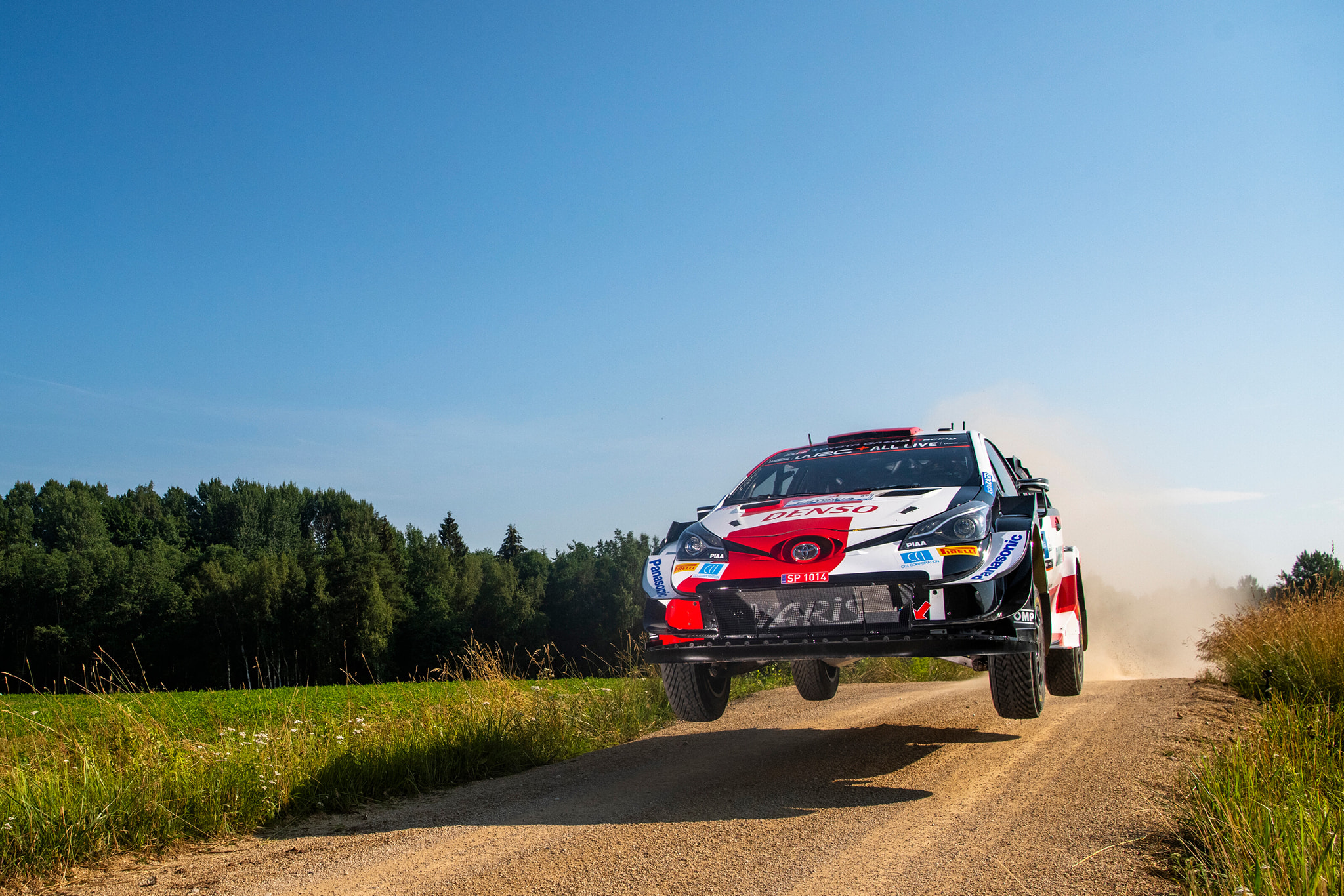 Észt Rally: Rovanpera vezet, Tanak kiesett