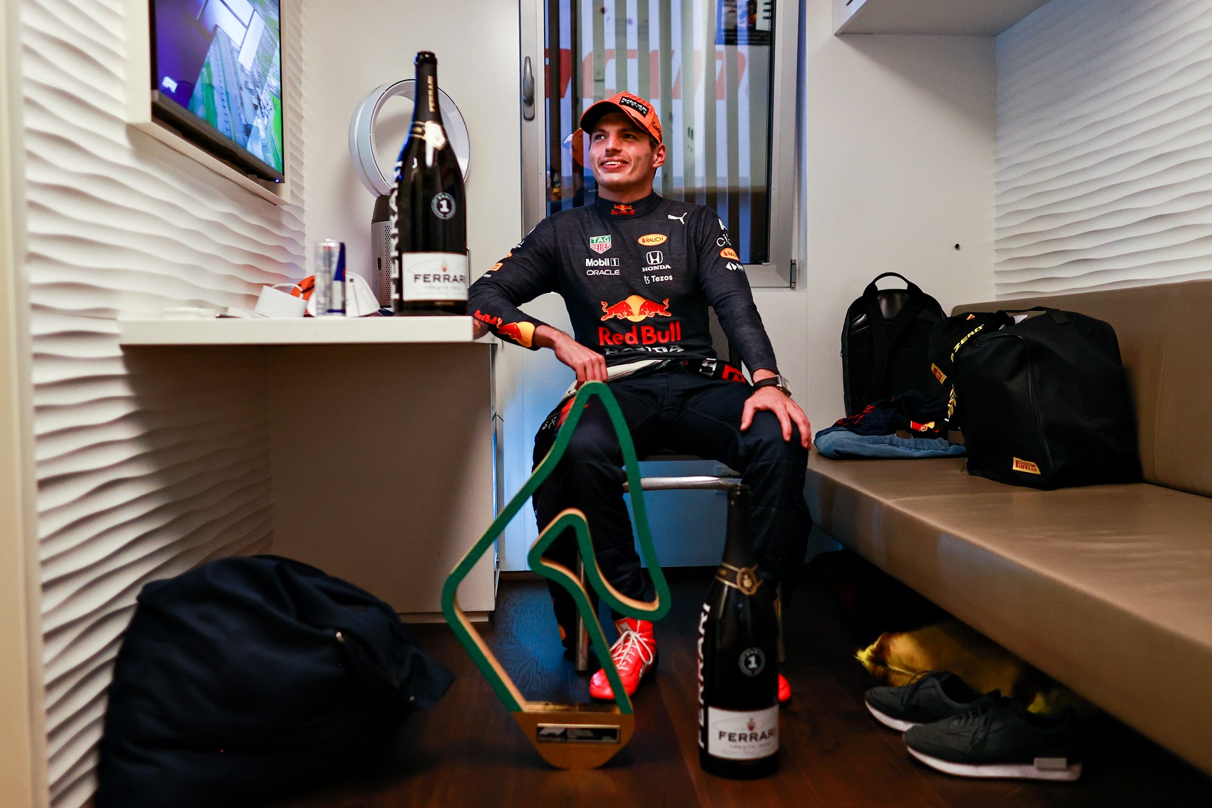 Verstappennél nem pálya a süket duma