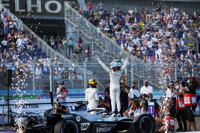 Nyck de Vries (NLD), Mercedes Benz EQ, celebrates in Parc Ferme after securing the title