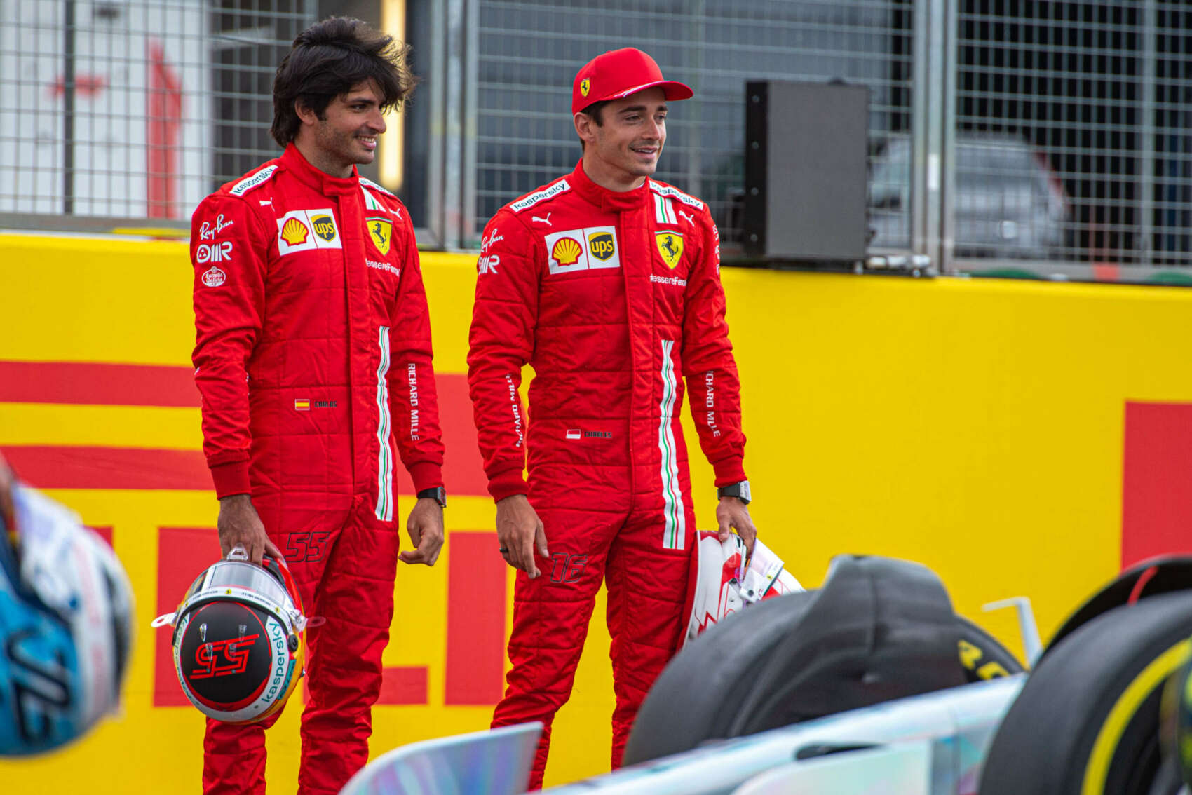 Sainz és Leclerc jól kijönnek egymással