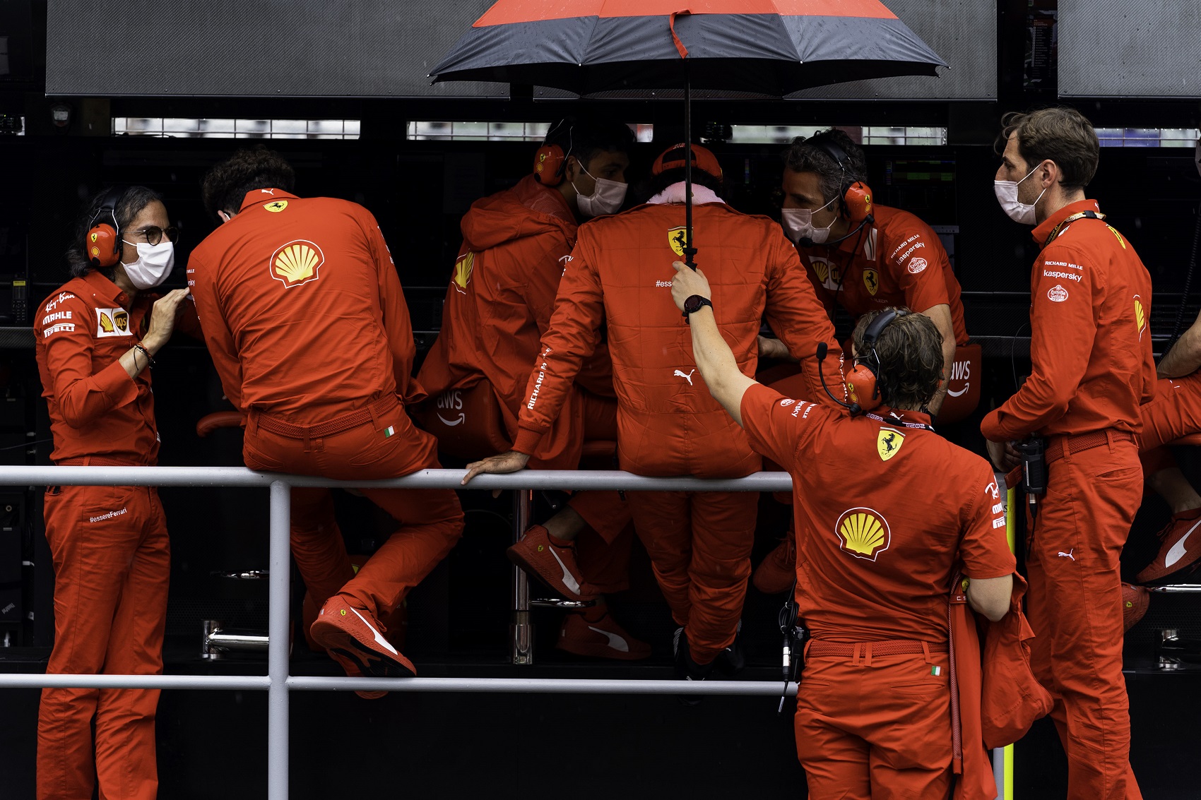 Villeneuve szerint a múltban a Ferrari saját magát lőtte lábon