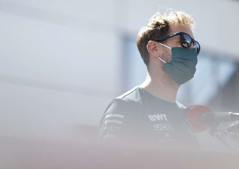 Ecclestone: Vettelnek vissza kellene mennie a Red Bullba