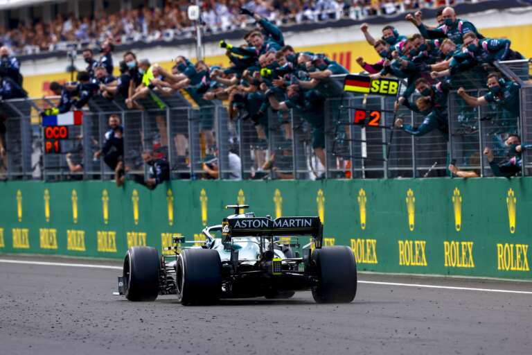 Ralf Schumacher szerint feleslegesen erőlködik az Aston Martin