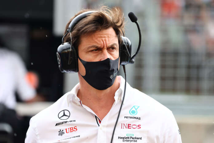 Wolff, racingline