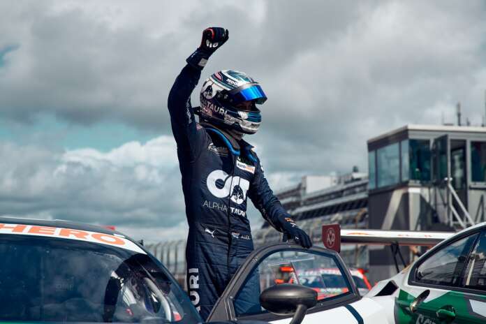 Alexander Albon, Red BUll, DTM, racingline.hu
