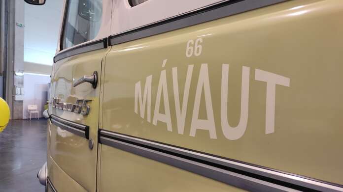 Ikarus, MÁVAUT