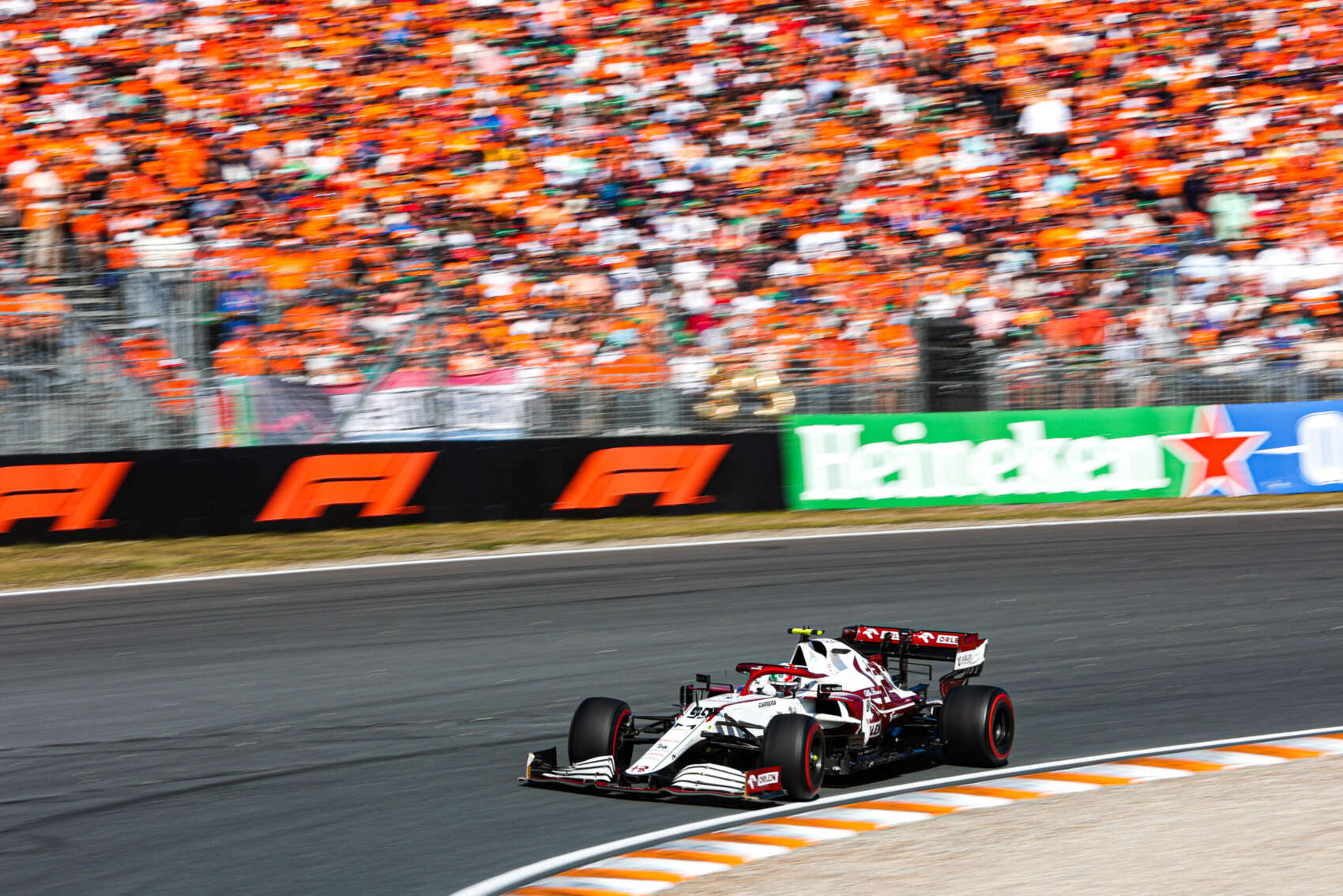 Coulthard reméli, hogy Giovinazzi megtarthatja az ülését az Alfa Romeónál