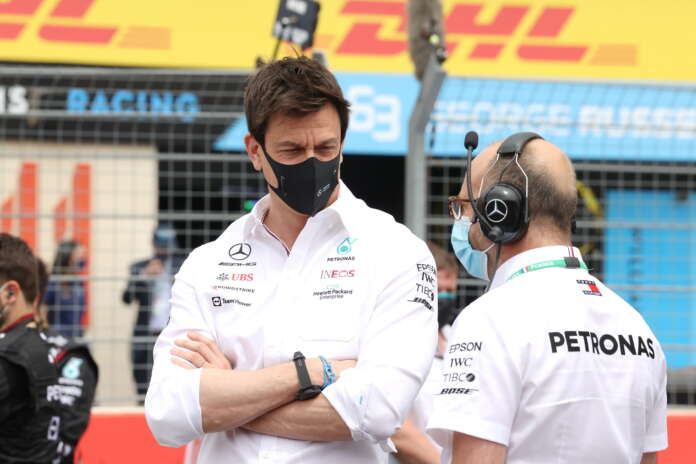 Wolff, racingline
