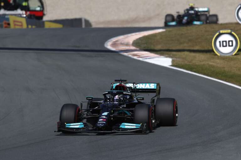 Mercedes: Hamilton hibája rontotta az esélyeinket a Holland Nagydíjon
