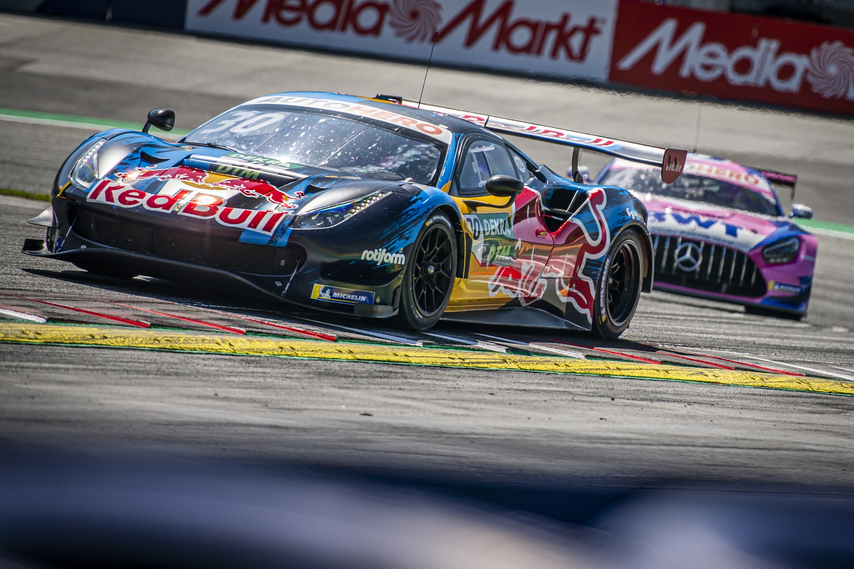 Lawson nyert Spielbergben, életben tartva bajnoki esélyeit