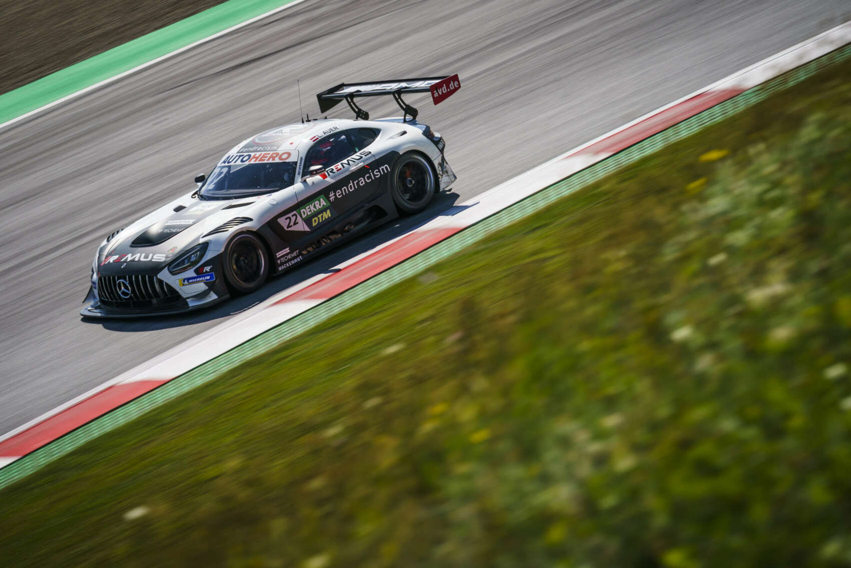 Auer maga mögött tudta tartani Lawsont, ezzel nyert Assenben