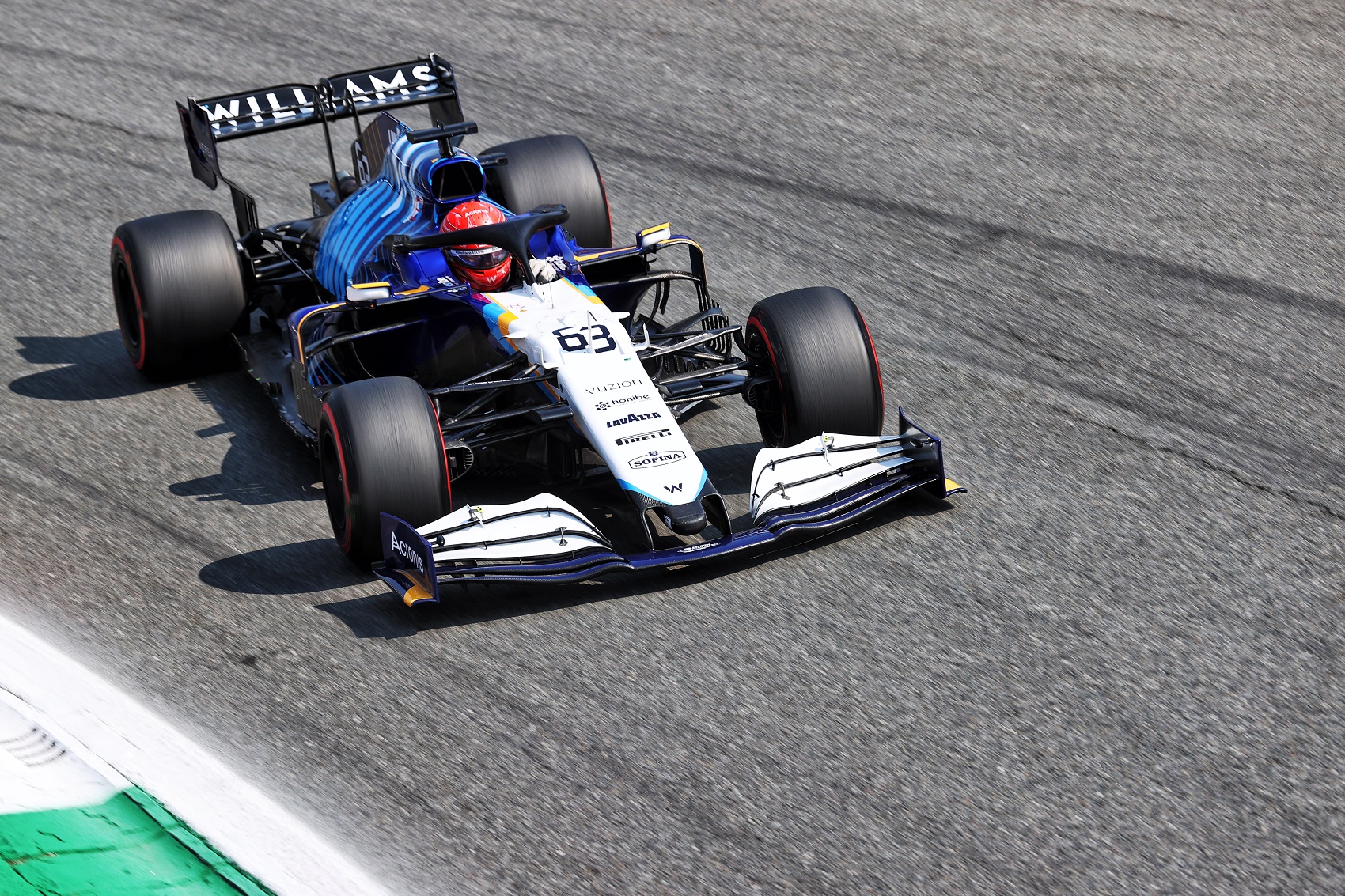 A Williams előnyt kovácsol mások balszerencséjéből