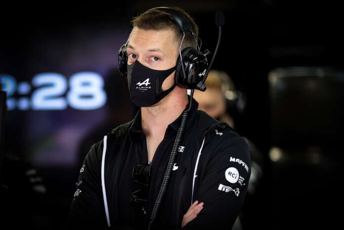 Kvyat, racingline
