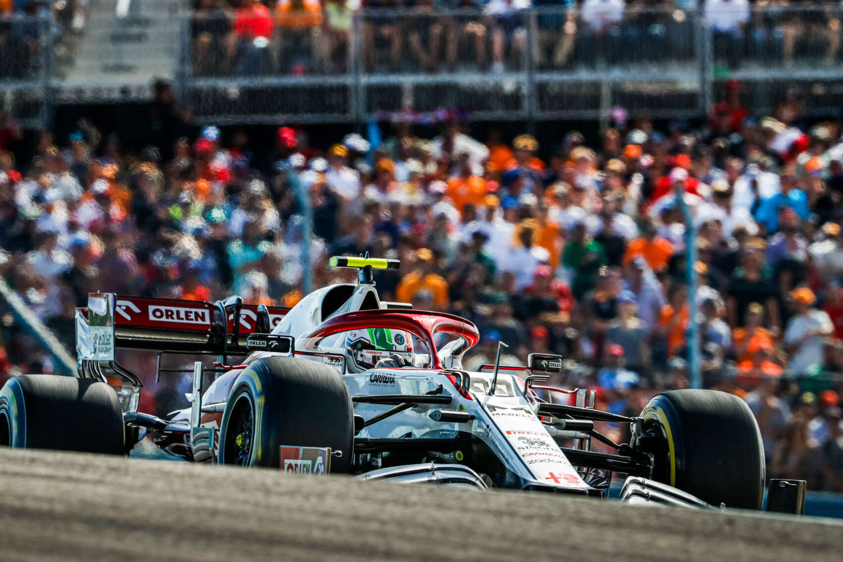 Giovinazzi: A bizonytalan jövőm megnehezíti a dolgomat