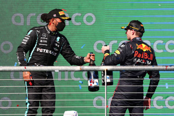 Hamilton, Verstappen, racingline