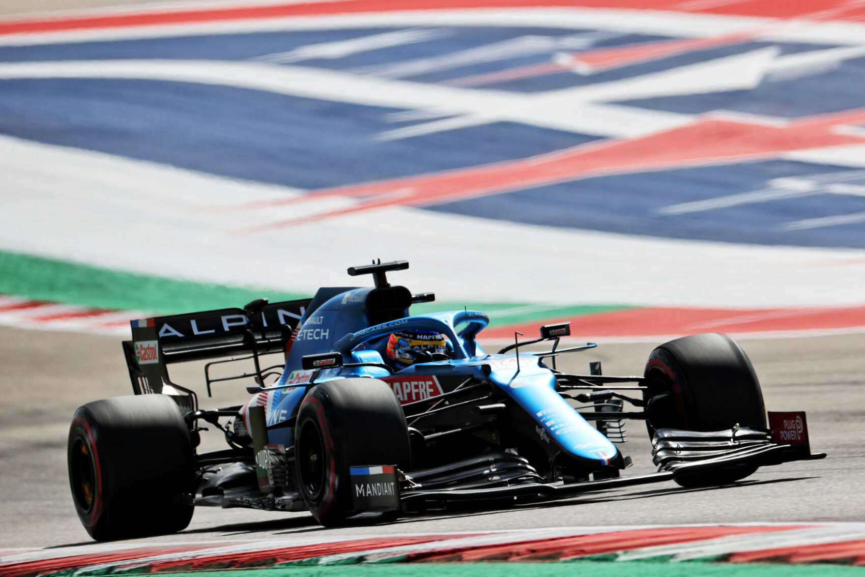 Alonso autójában is motort cserélnek, ő is a rajtrács végéről rajtol