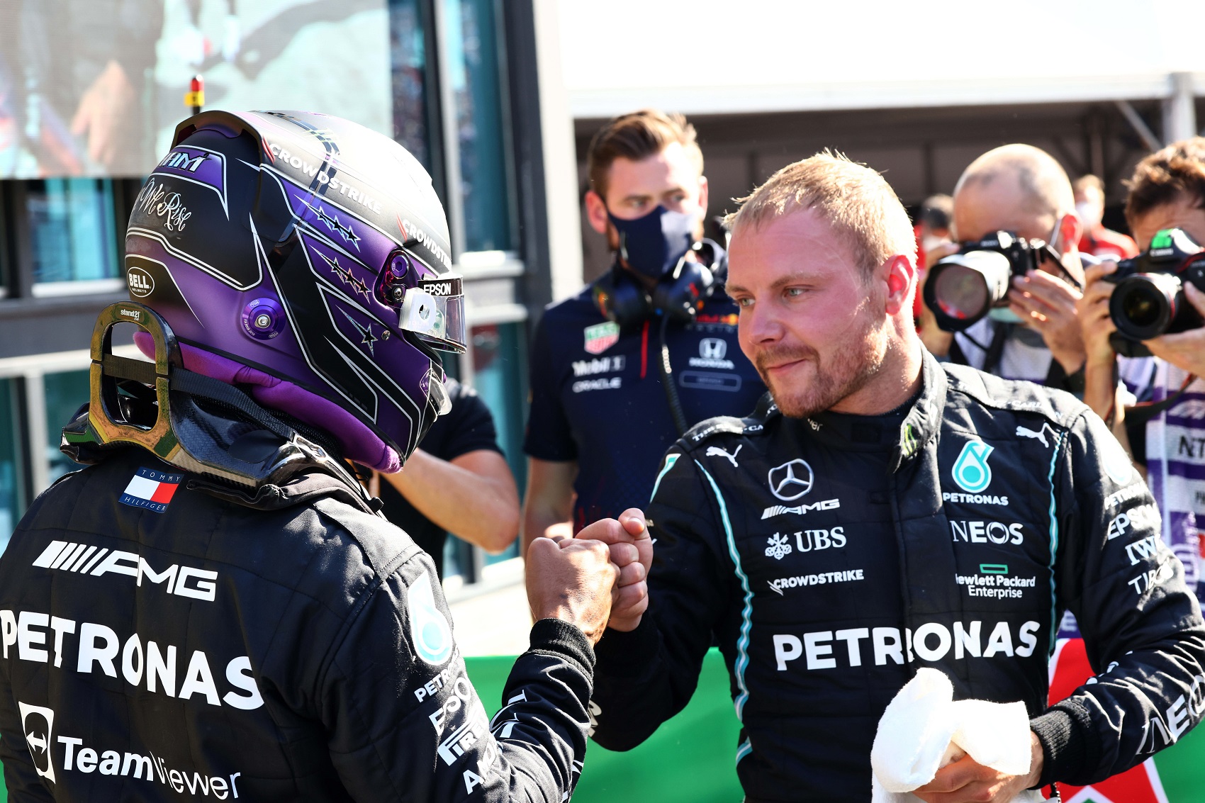 Valtteri Bottas két korrekt vb-aspiránst lát maga körül