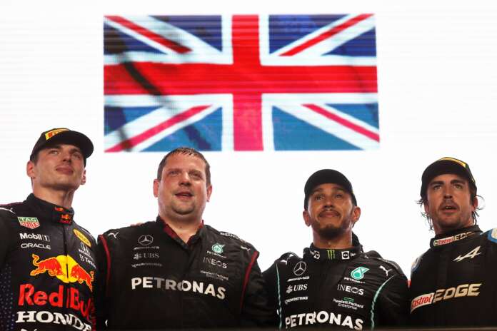 Max Verstappen, Lewis Hamilton, Fernando Alonso, Red Bull, Mercedes, Alpine