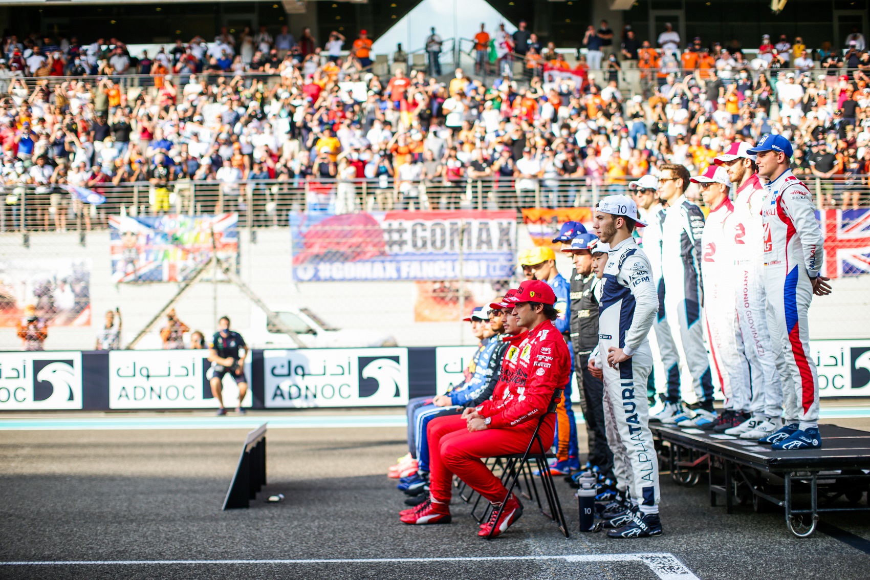 Vajon ki lesz a közönségkedvenc F1-es versenyző 2022-ben?