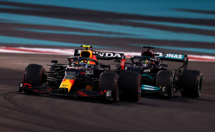 Sergio Pérez, Lewis Hamilton, racingline.hu