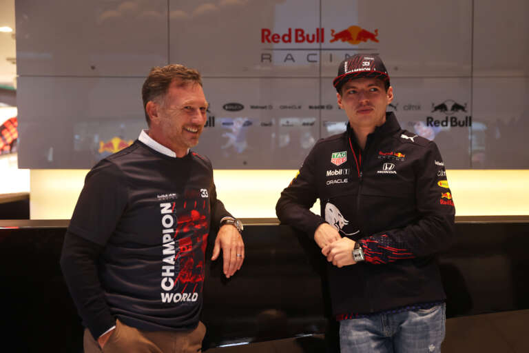 A Red Bull a létező leghamarabb hosszabbítana Verstappennel