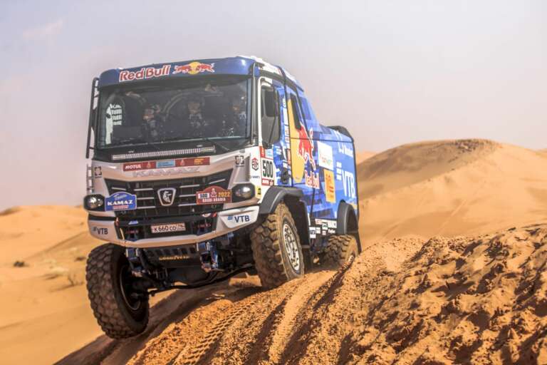 Ezért vezetnek a Kamazok a Dakaron