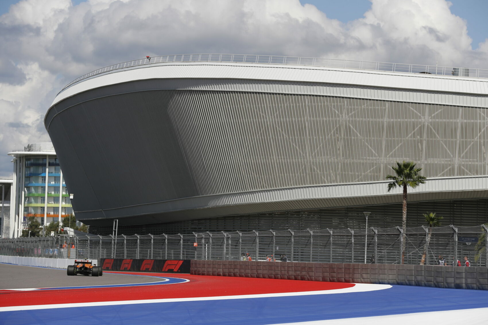 Hivatalos: Törölték az Orosz Nagydíjat az ukrajnai események miatt