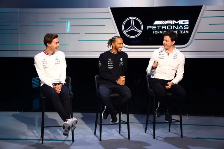 George Russell, Lewis Hamilton, Toto Wolff, Mercedes